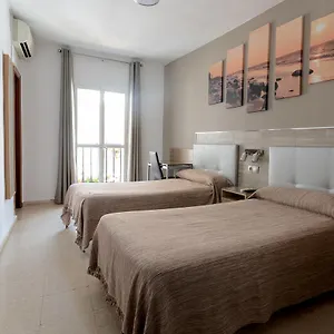 hostal-la-pilarica-marbella.1costadelsol.com/